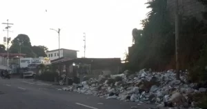 Habitantes de las Brisas de Charallave exigen a las autoridades la recolección de basura