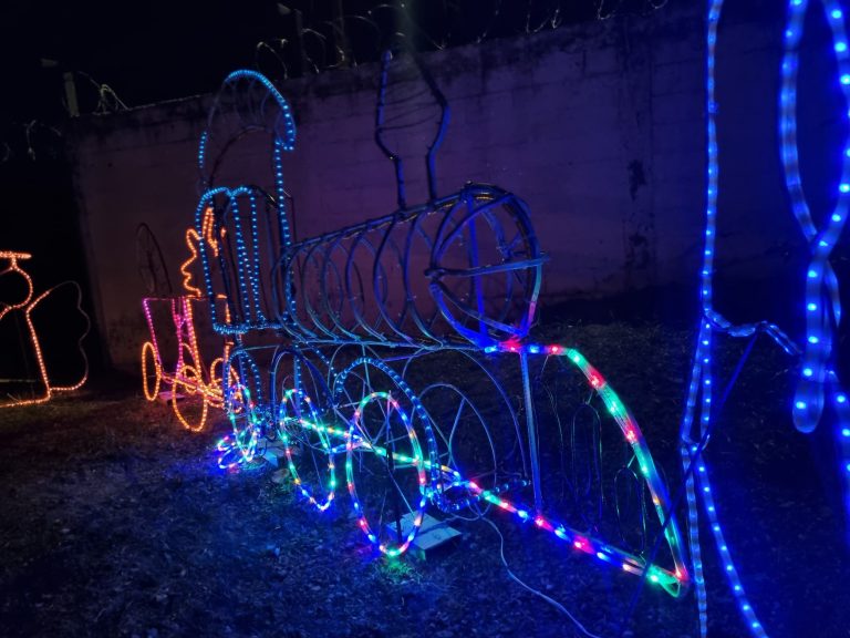 CMDNNA de Simón Bolívar Inaugura la Navidad con un Emotivo Encendido de Luces