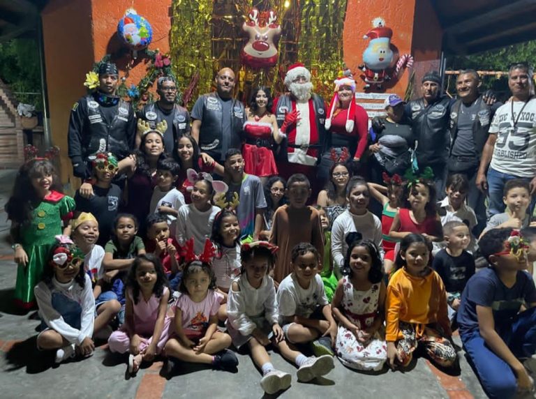 Coro y Teatro Navideño en la urbanización Las Brisas de Cúa