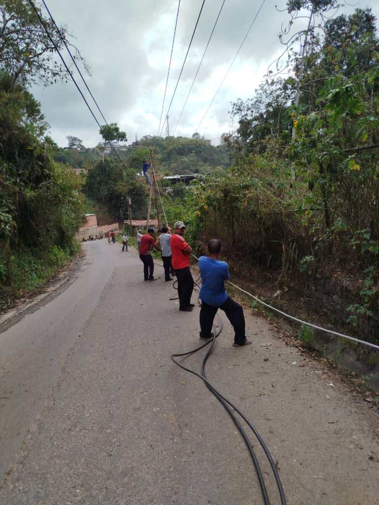 45 viviendas en Cortada del Guayabo contabilizan seis días sin luz tras falla en acometida principal