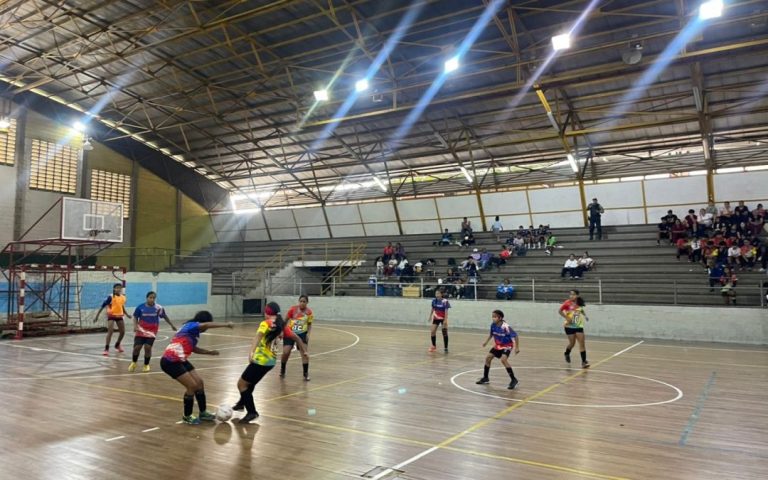 Independencia y Tomás Lander brillaron en fútbol sala de Juegos Estudiantiles Miranda 2025