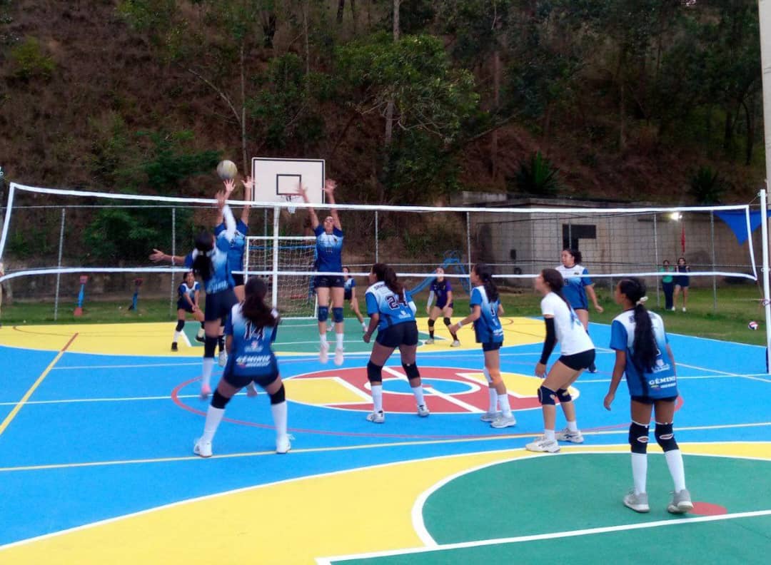 Promueven estilo de vida saludable para jóvenes con recuperación de espacio deportivo