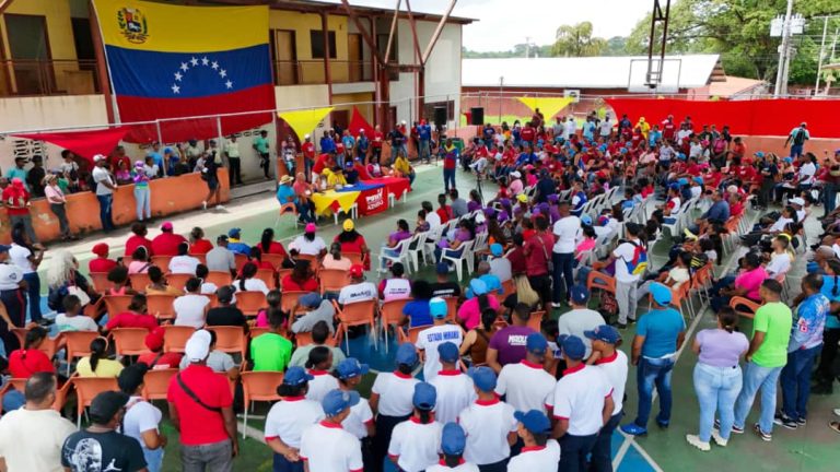 Candidatos a Diputados y Legisladores del GPPSB se despliegan en Caucagua