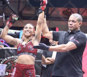 Cueña Ventuary Ochoa triunfa en Xpartana MMA