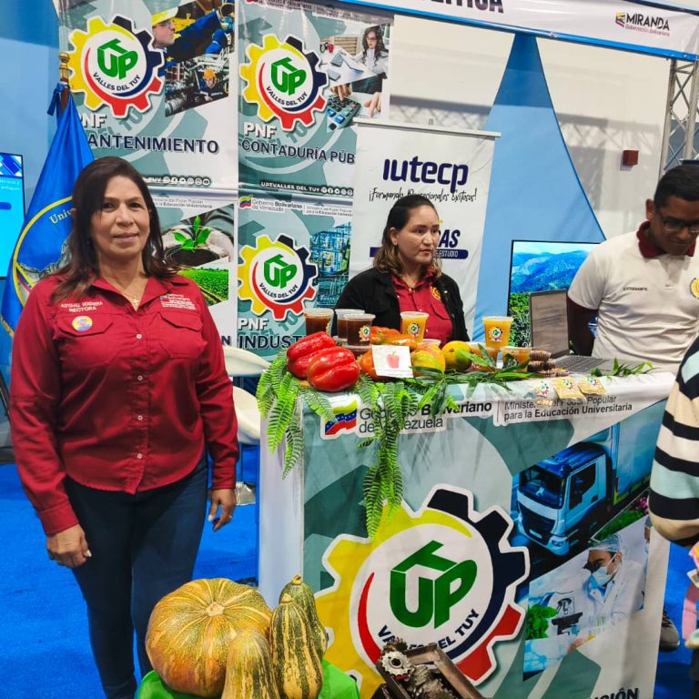 UPT Valles del Tuy dijo presente en Expoferia Oportunidades de Estudios 2025