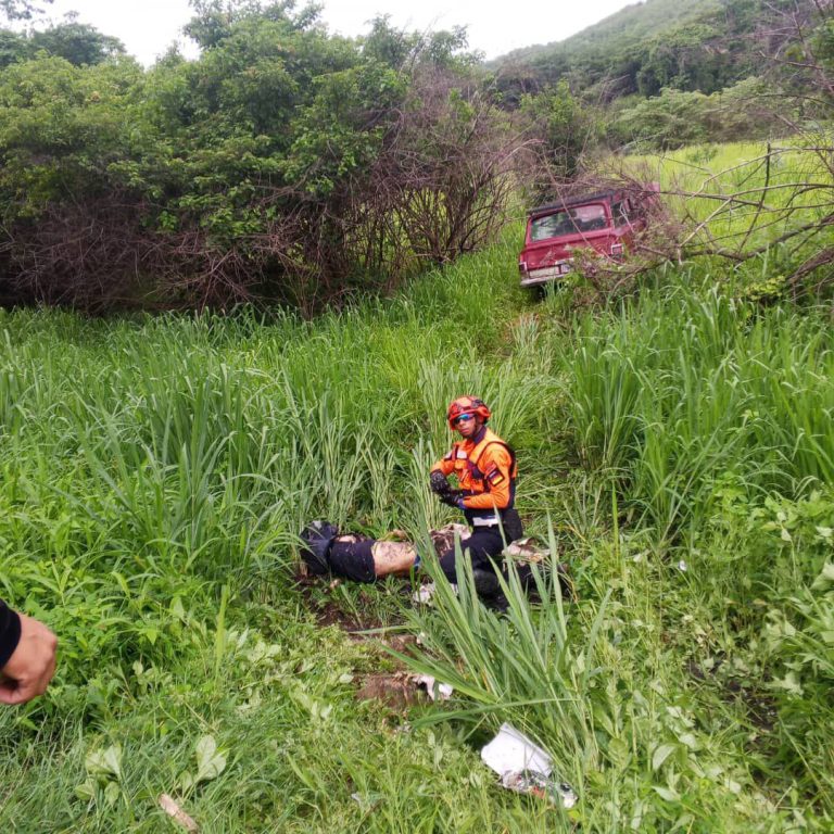 Trágico accidente en Charallave con un estudiante muerto y otro herido en Pitahayas