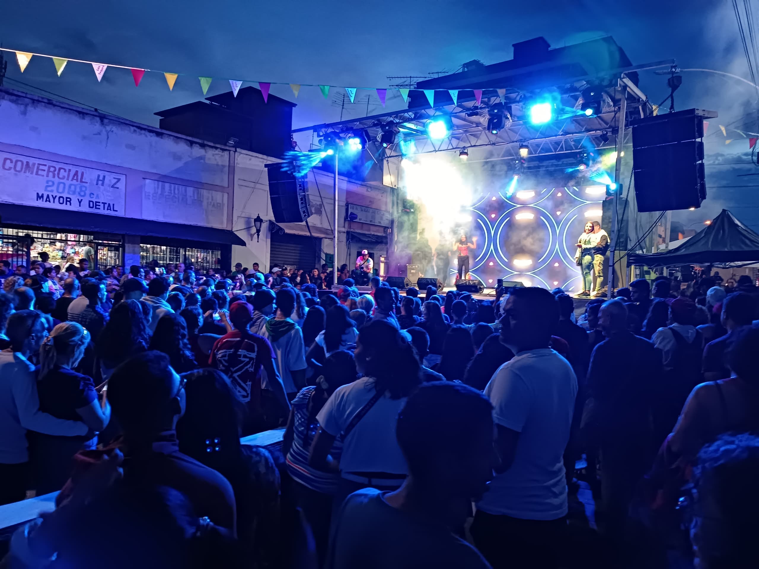 El Guateques llega con ritmo y gastronomía al bulevar Bermúdez de la capital mirandina
