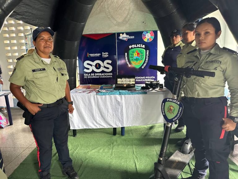 Jóvenes estudiantes conocen sistemas de protección que ofrece Poliguaicaipuro