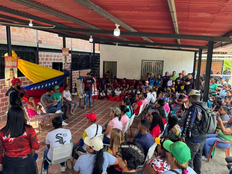 Inician asambleas con Comandos de Campaña Comunales en Urdaneta