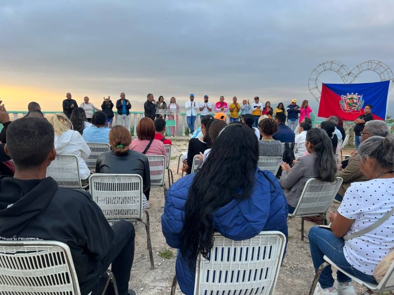 Alcalde Jonatan Herrera y líderes cristianos agradecen a Dios por los logros de su gestión
