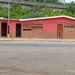 QUEJAS, CASOS Y COSAS DE MI PUEBLO… «Kioscos deteriorados en la Av. Cristóbal Rojas de Charallave»