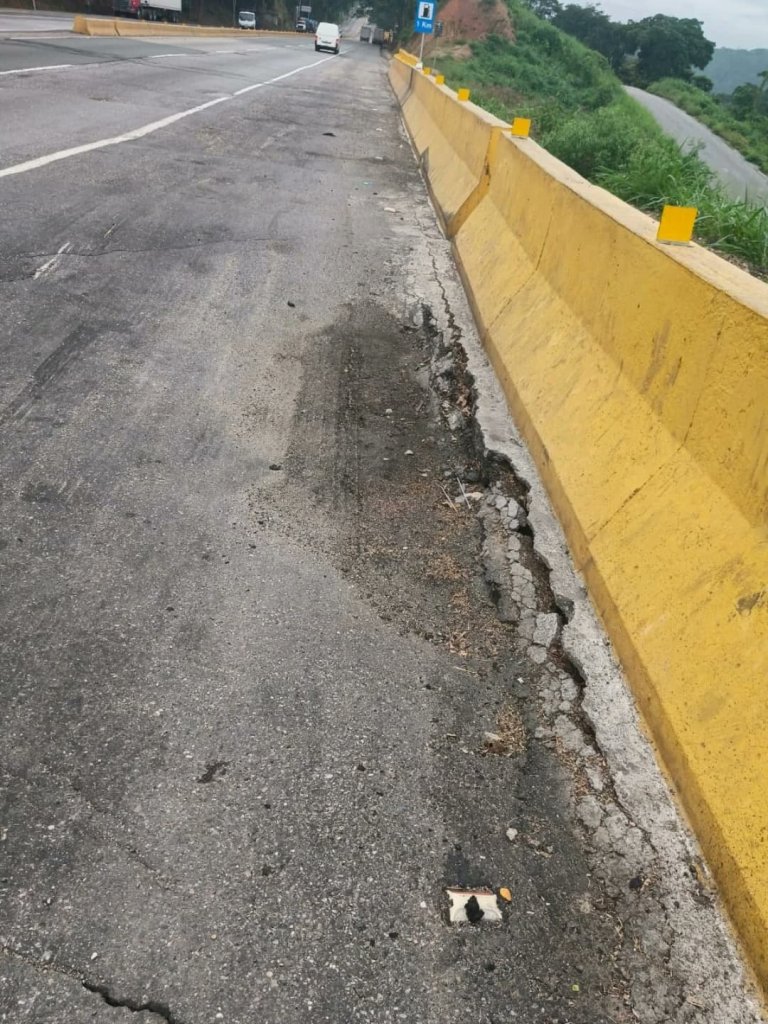 Reportan hundimiento en la ARC a la altura de Paracotos, en el mismo punto del megahueco de 2005