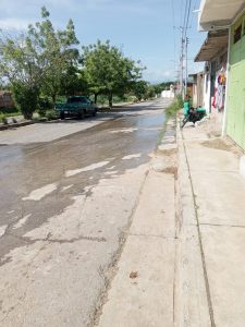 Habitantes de Urb. Vista Linda en Santa Teresa denuncian contaminación y malos olores por bote de aguas residuales