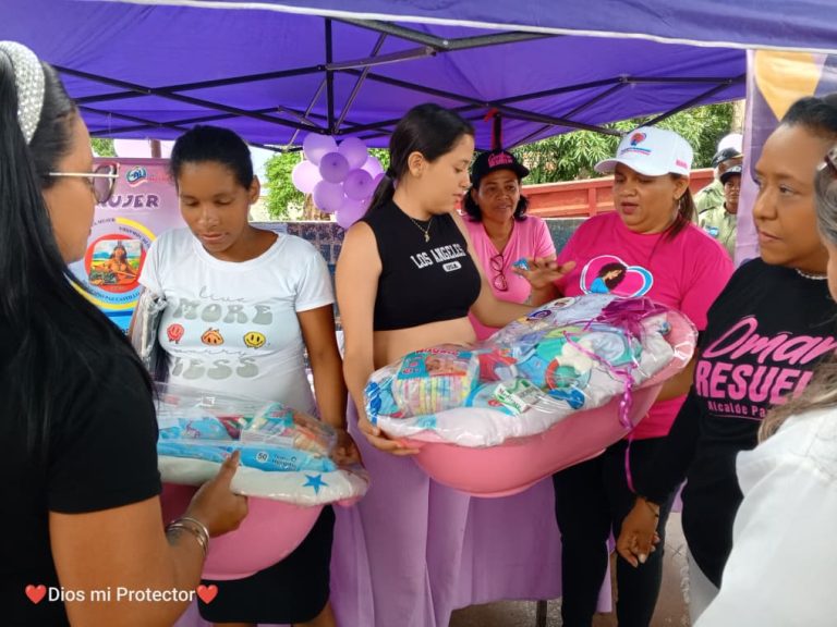 ¡Mujer venezolana, fuerza que transforma!