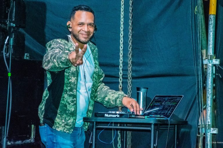 ​DJ Willson Yriarte: el DJ de los grandes eventos que pone a vibrar al Tuy
