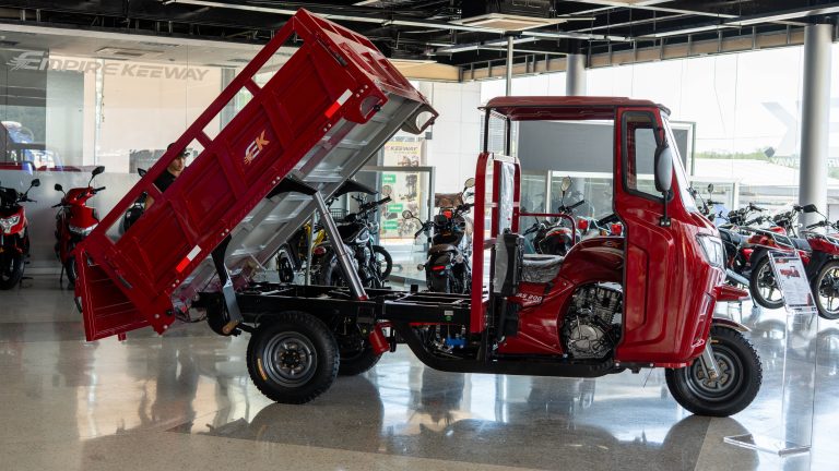 Empire Keeway presenta el nuevo Atlas HD que tiene cabina y carga una tonelada