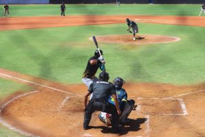Leones del Caracas y la Selección de Brión dividieron honores en la emocionante Serie de Higuerote