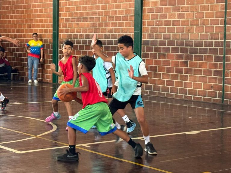 Guaicaipuro arrasa en inicio de fase zonal de Juegos Comunales 2025