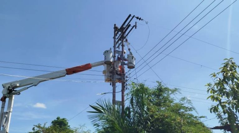 Instalan 62 transformadores en comunidades mirandinas para garantizar distribución de energía