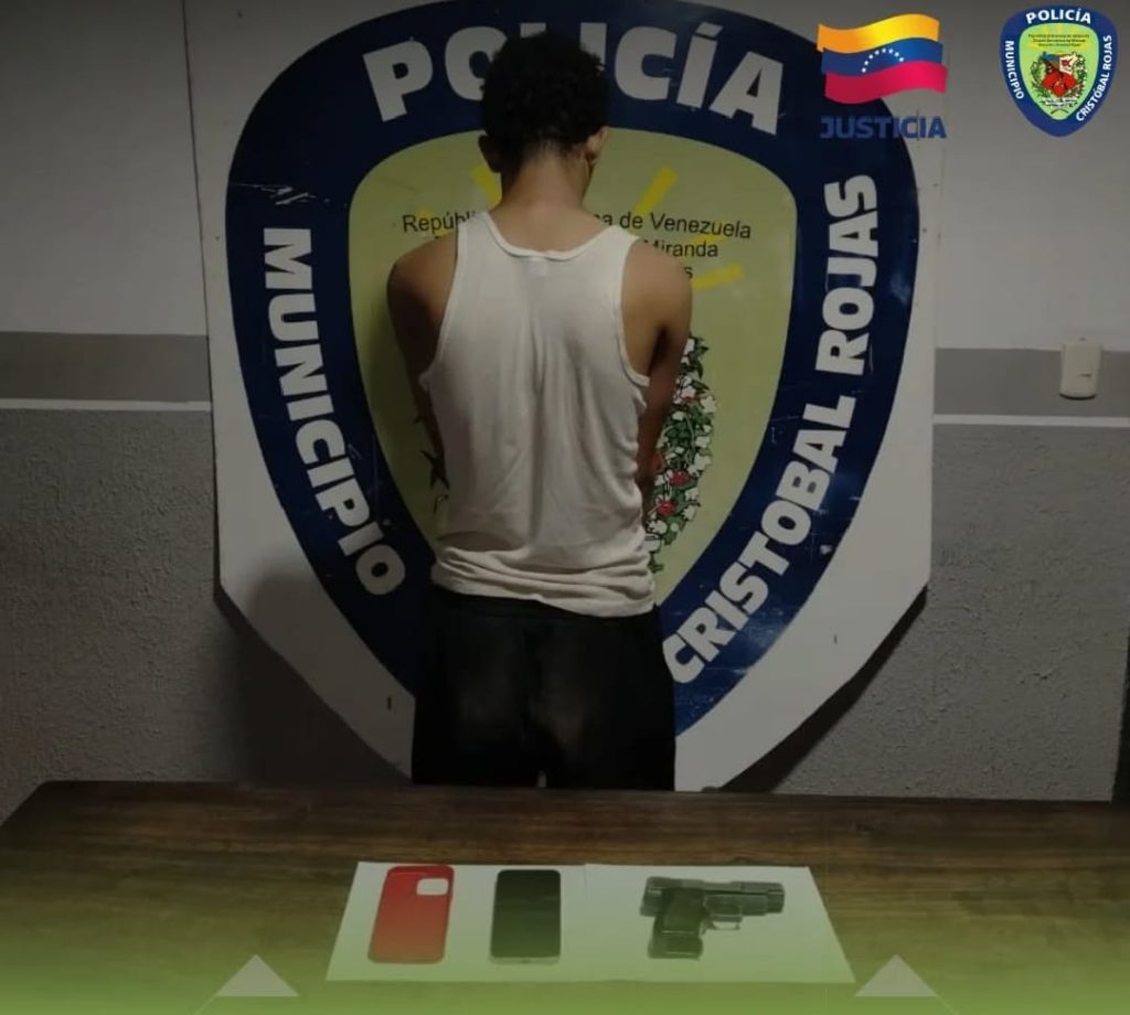 Policía Municipal captura a ciudadano armado durante patrullaje nocturno en Los Samanes