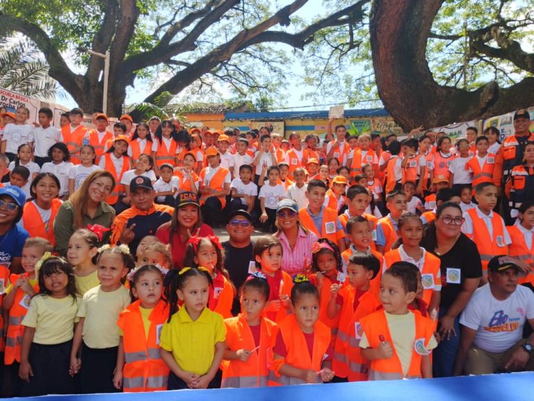 Juramentan Comités de Atención de Emergencia Escolar en Charallave