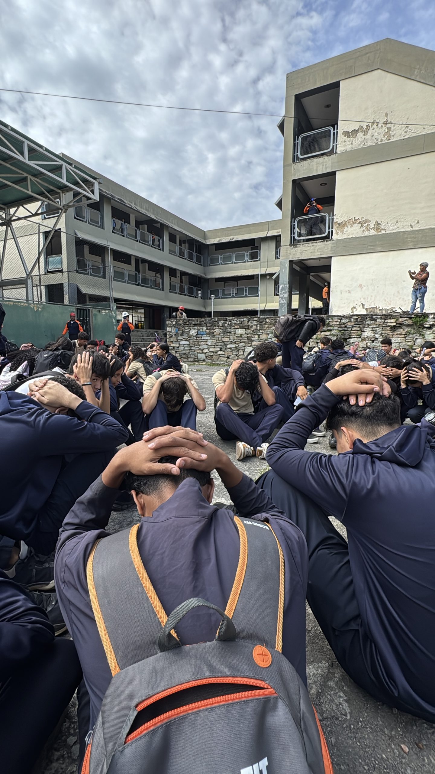 PC Guaicaipuro realiza simulacro de desalojo en la UEN Julio Rosales de Los Teques