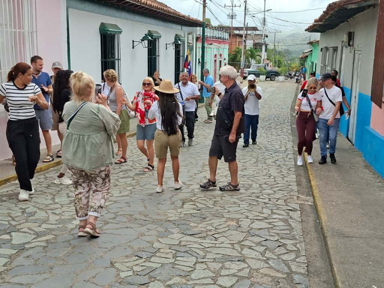 Turistas polacos conocieron tradición, folclore y gastronomía yarense