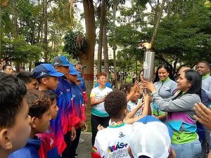 Miranda recibió el Fuego Patrio de los Juegos Deportivos Nacionales Comunales 2025