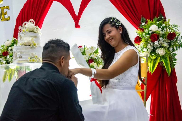 Matrimonios civiles colectivos realizan en Cristóbal Rojas