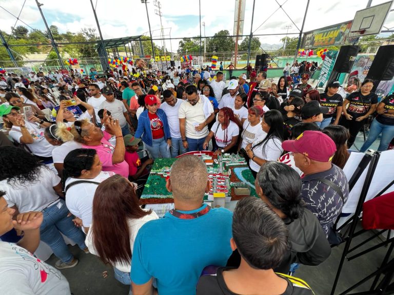 Realizan en Cúa la 2da Expo Consulta Comunal Urdaneta 2025