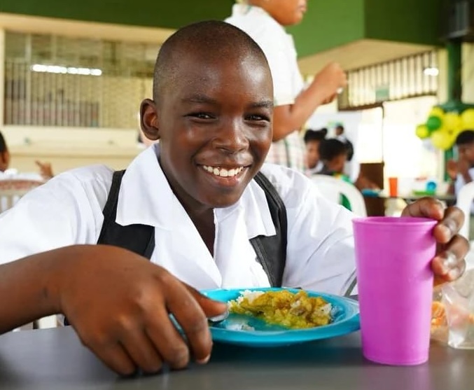 «EL PROGRAMA DE ALIMENTACIÓN ESCOLAR si llega a la EBE POLICARPO FARRERA»….