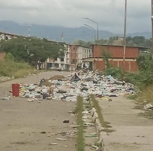 El eterno problema de la BASURA en Ciudad Miranda sigue