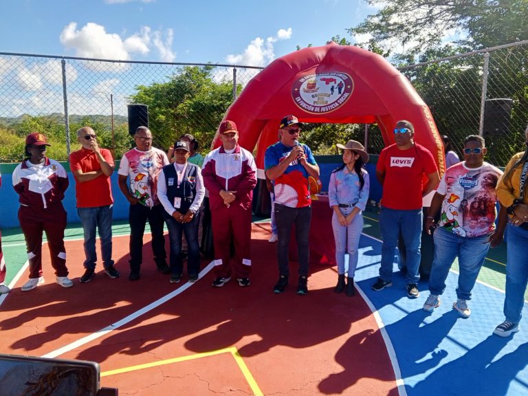 Reinaugurada la cancha Kelvin Cova, en la Urb. El Jobito