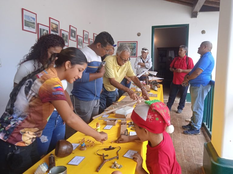 ​¡Un Viaje en el Tiempo! Inaugurada la 1ra Expoferia de los Juguetes del Ayer en Yare