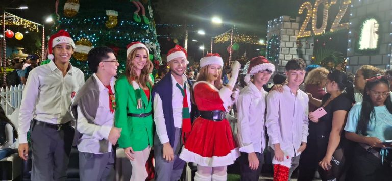 En Santa Lucía arrancó la Navidad