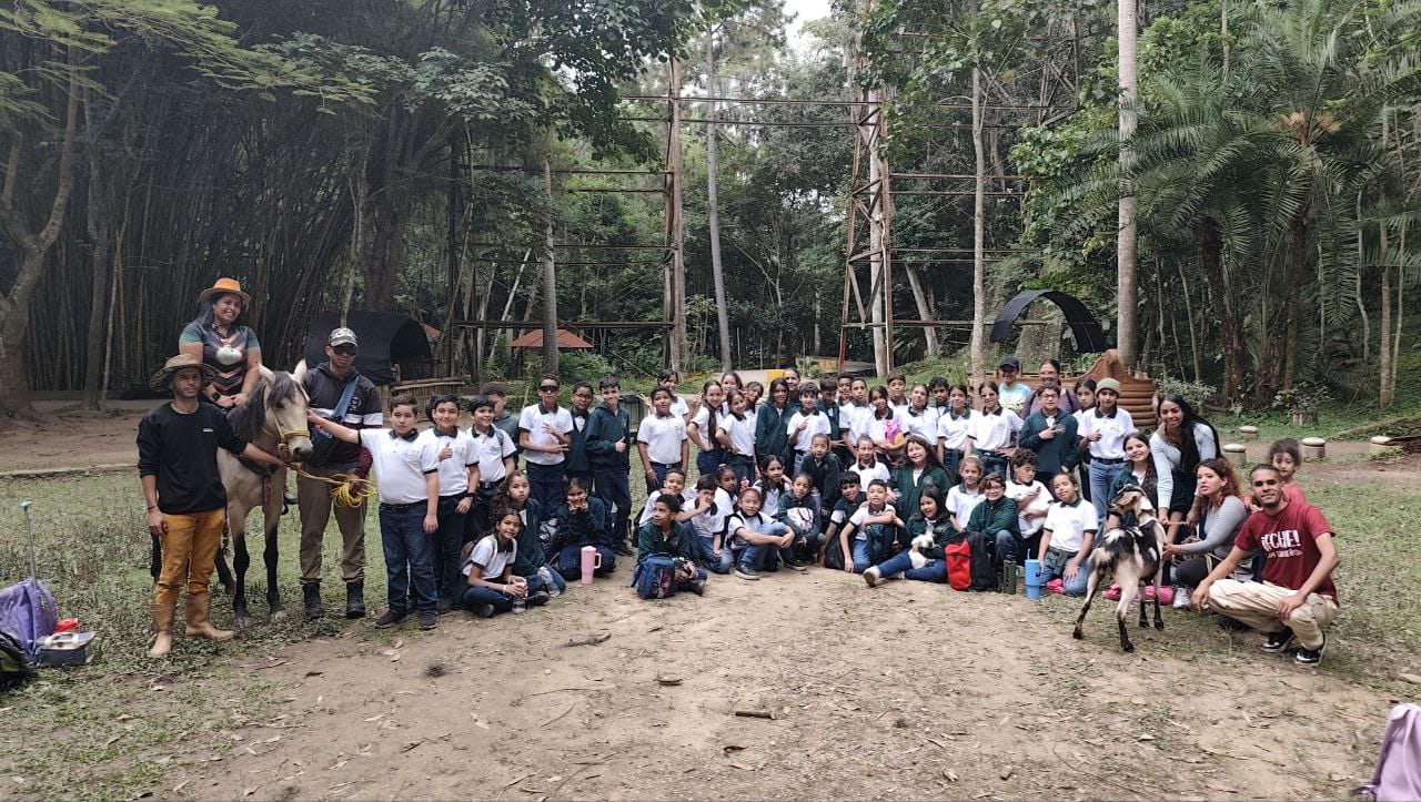 Estudiantes de Charallave exploran la naturaleza e historia de Guaicaipuro