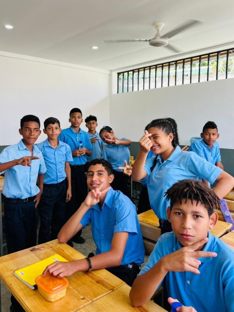 Entregan 1era etapa rehabilitada de la U.E. Concentración Nacional 3626 en Tomuso