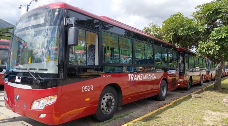 TransMiranda reduce a Bs. 310 el pasaje Paracotos–Caracas tras reclamos de usuarios