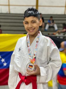 Áaron Rodríguez al Centroamericano de karate do