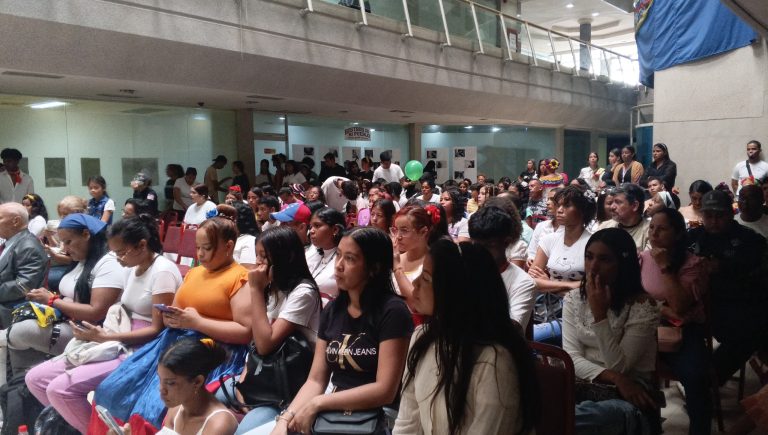 La UBV Ocumare del Tuy celebró el cierre del PIU con expresiones culturales venezolanas