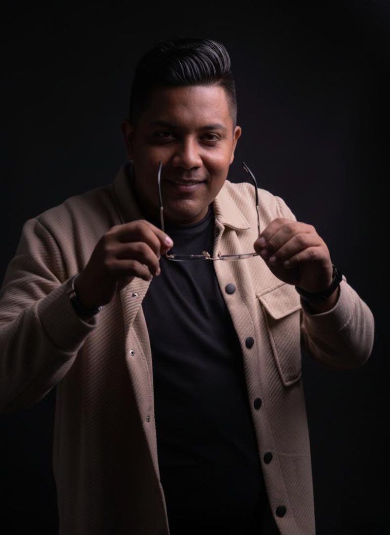 DIOMER VILLEGAS REGRESA TRIUNFANTE A VENEZUELA TRAS CONQUISTAR MEDELLÍN