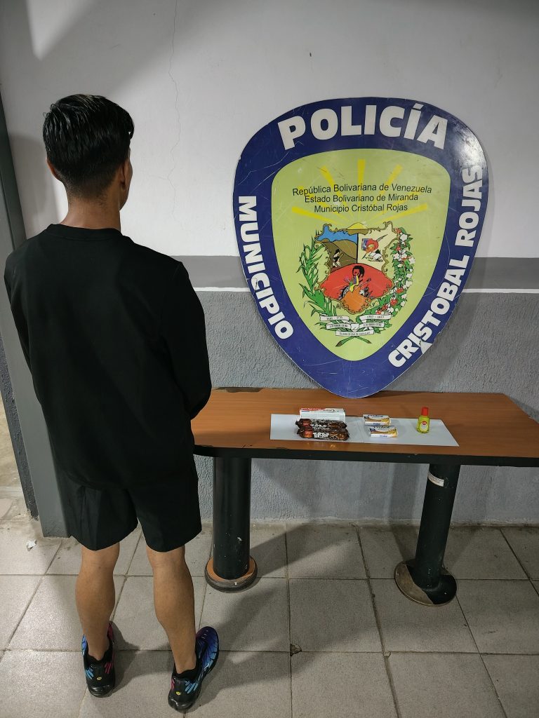 Detienen a un ciudadano por hurto de artículos en Farmatodo Charallave