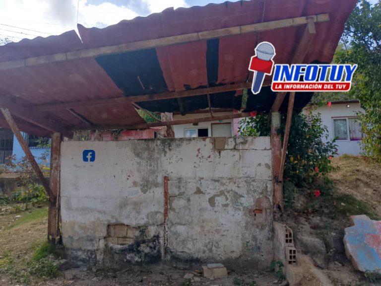 Vecinos denuncian riesgo de colapso en la parada del sector Piñango de Yare