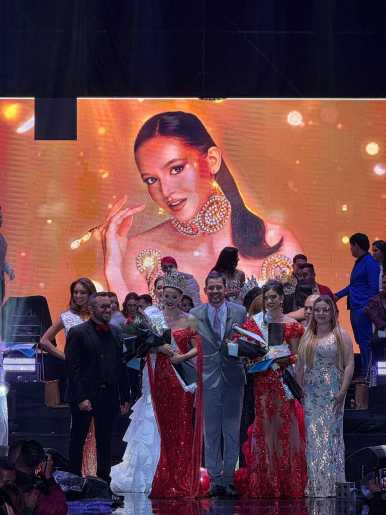 Ante más de 12 mil personas, Mérida celebró la gran gala de la coronación de Elimar Vázquez como Reina del Sol 2026