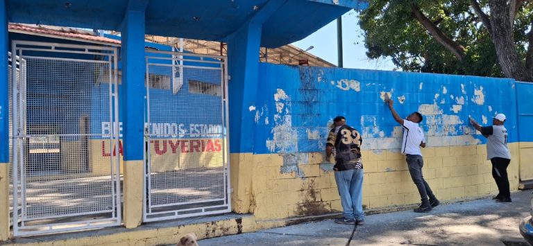 Avanzan los trabajos de rehabilitación del estadio Las Tuyerías