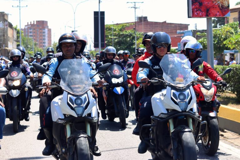 Supervisan dispositivo de Seguridad en Higuerote ante masiva afluencia turística