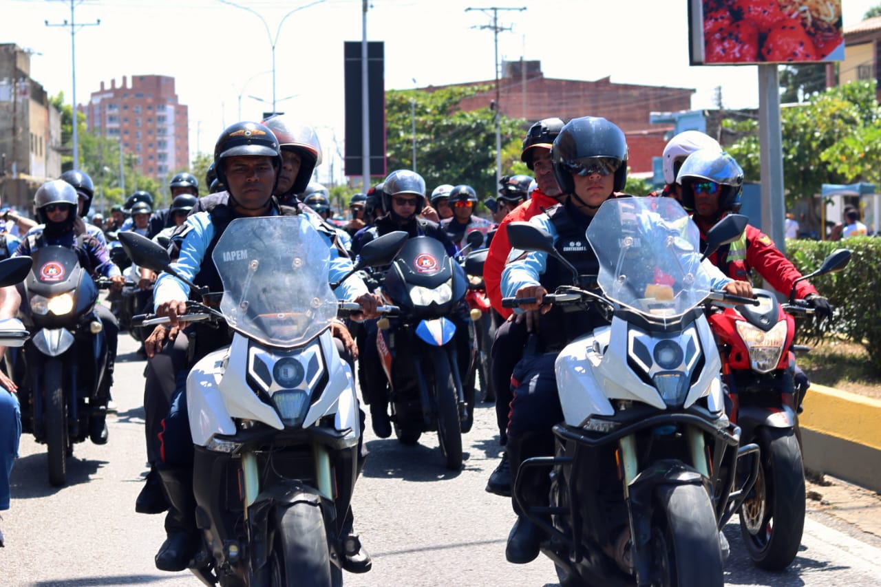 Supervisan dispositivo de Seguridad en Higuerote ante masiva afluencia turística