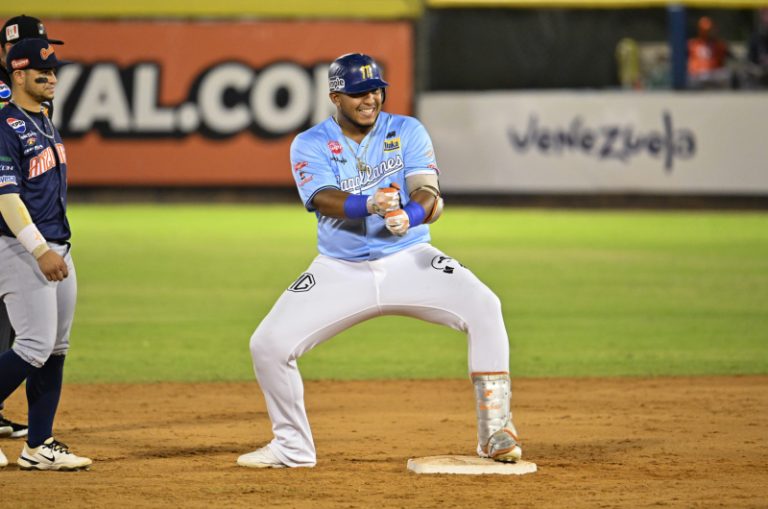 Magallanes apaleó a la tribu y se colocó a ley de uno del título