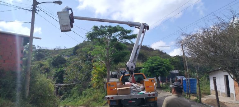 Plan de Iluminación beneficia a más de 200 familias en el sector Remitong Cadena de Mariche