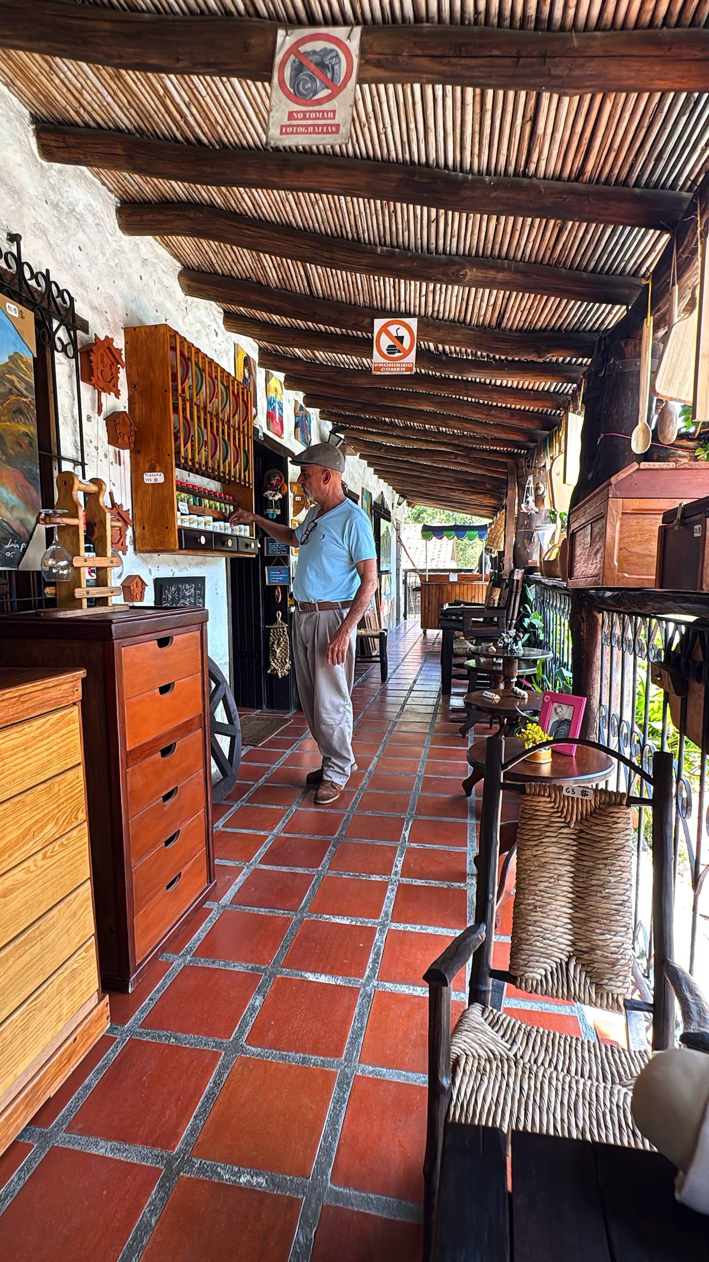 Los Maderos de San Juan: El arte de tallar la identidad venezolana en San Diego de los Altos